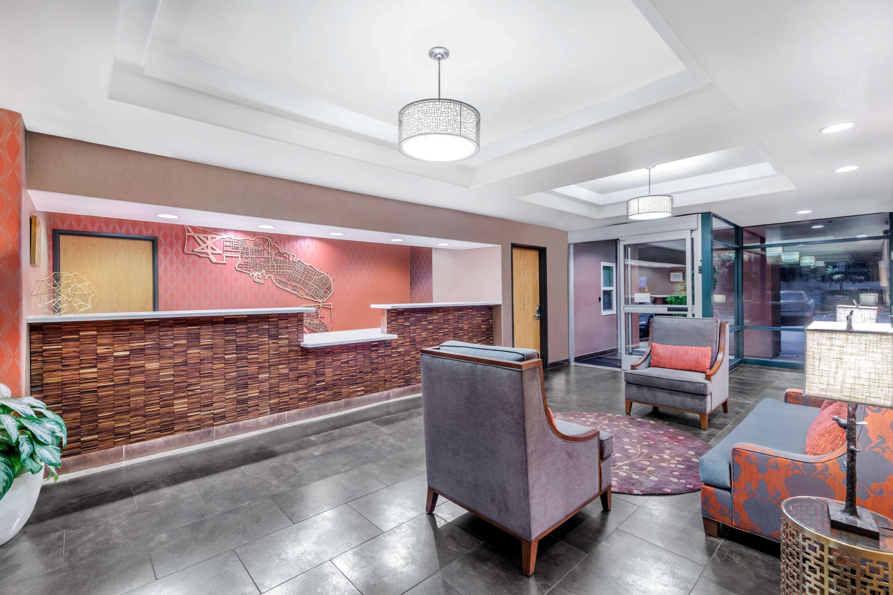 Hawthorn Suites by Wyndham-Oakland/Alameda Bagian luar foto