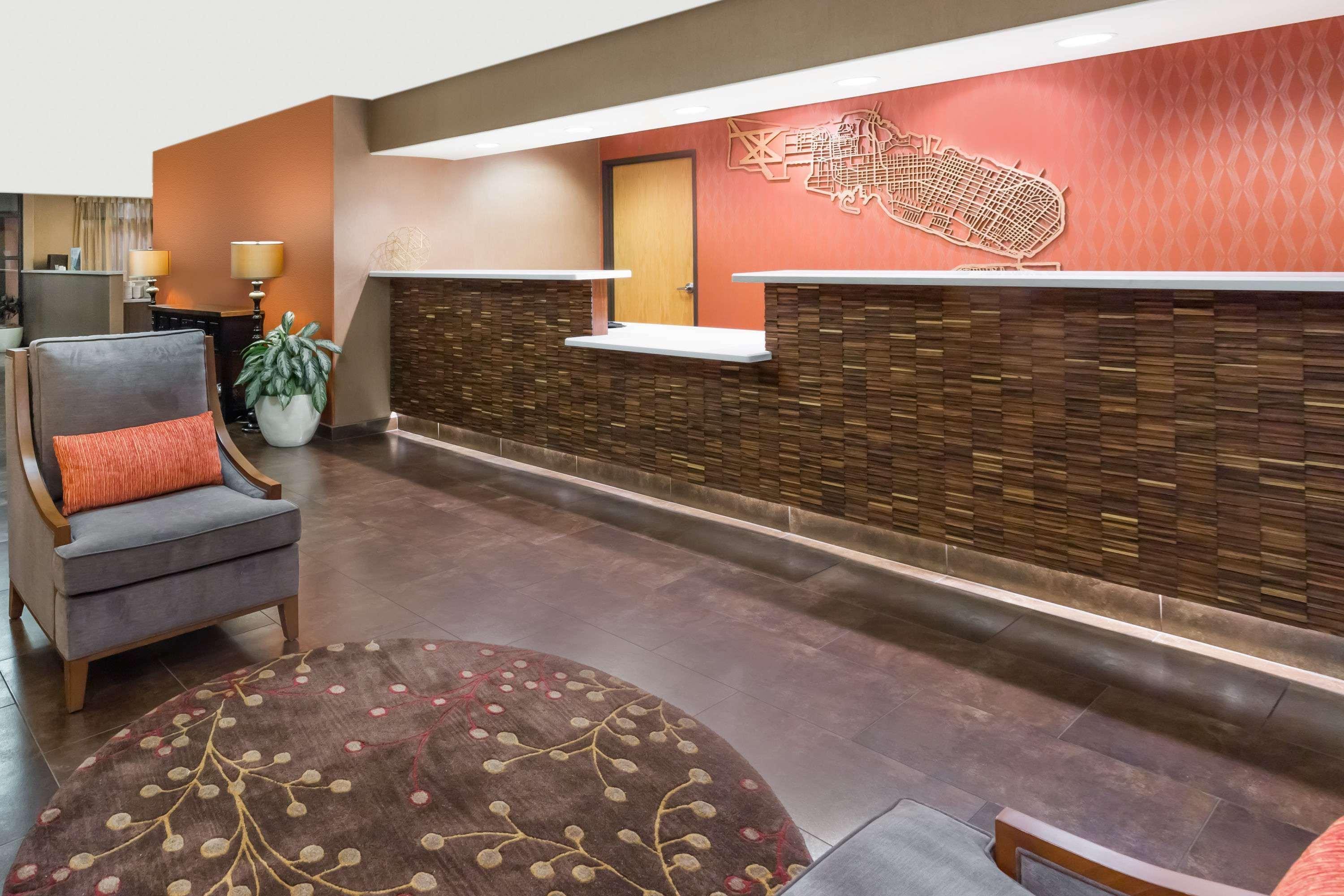 Hawthorn Suites by Wyndham-Oakland/Alameda Bagian luar foto
