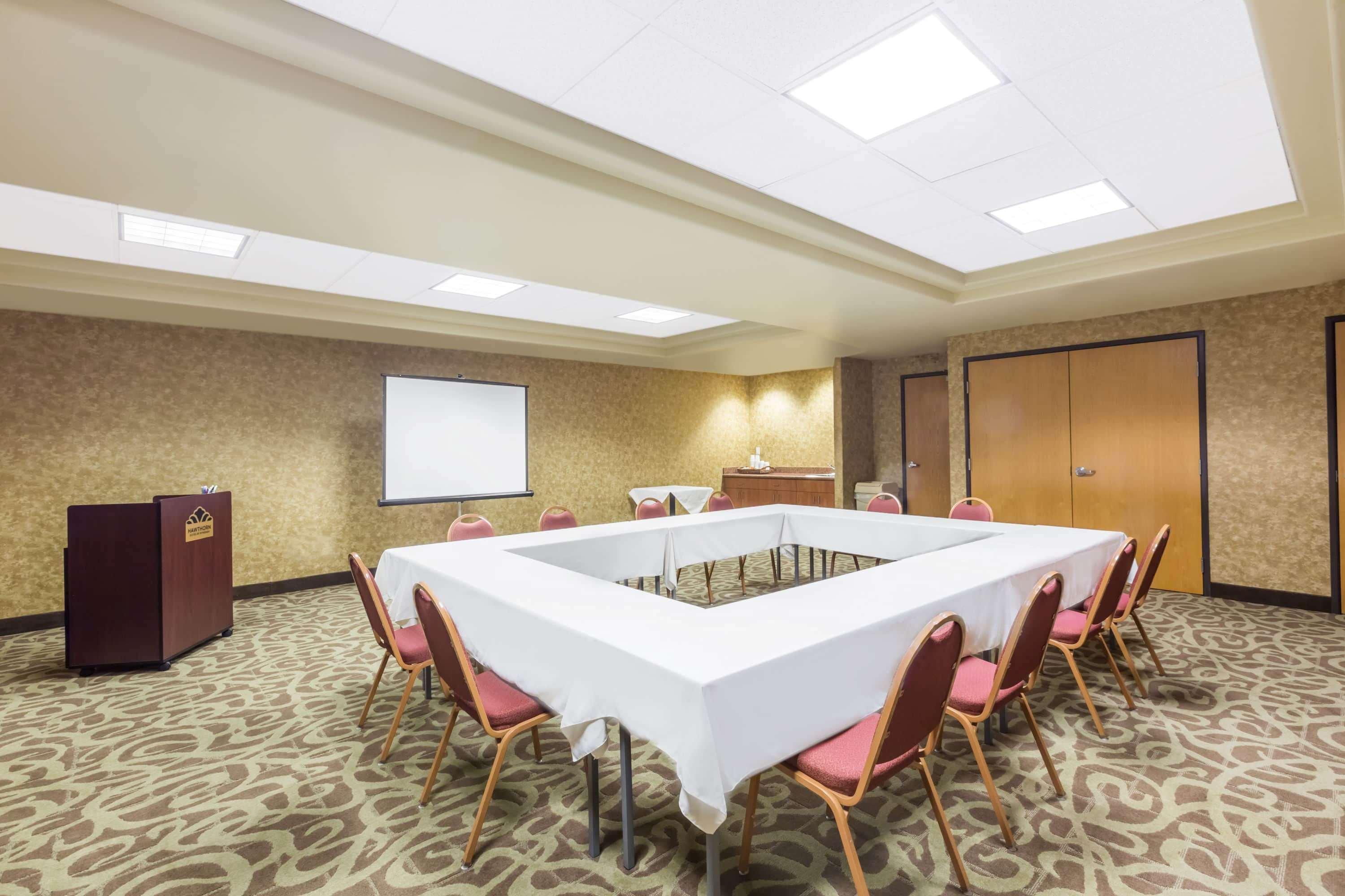 Hawthorn Suites by Wyndham-Oakland/Alameda Bagian luar foto