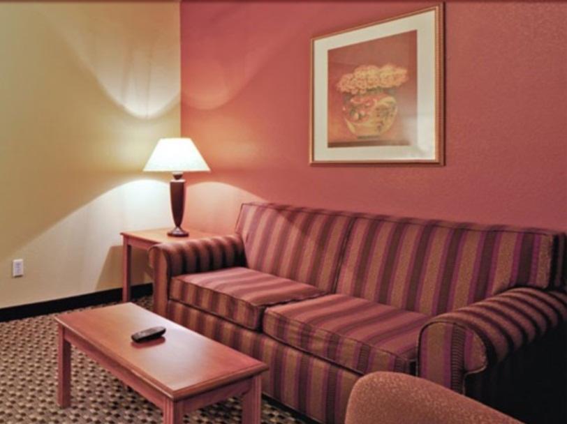 Hawthorn Suites by Wyndham-Oakland/Alameda Bagian luar foto